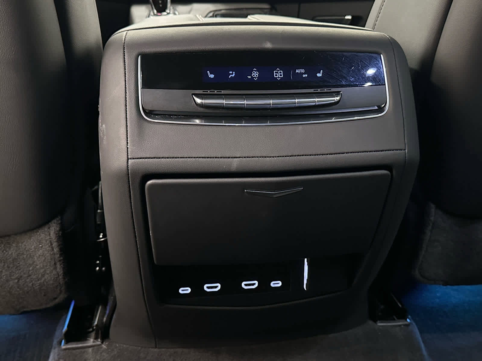 Used 2024 Cadillac Escalade Sport w/ LPO, ONYX Package AWD/4WD image 47