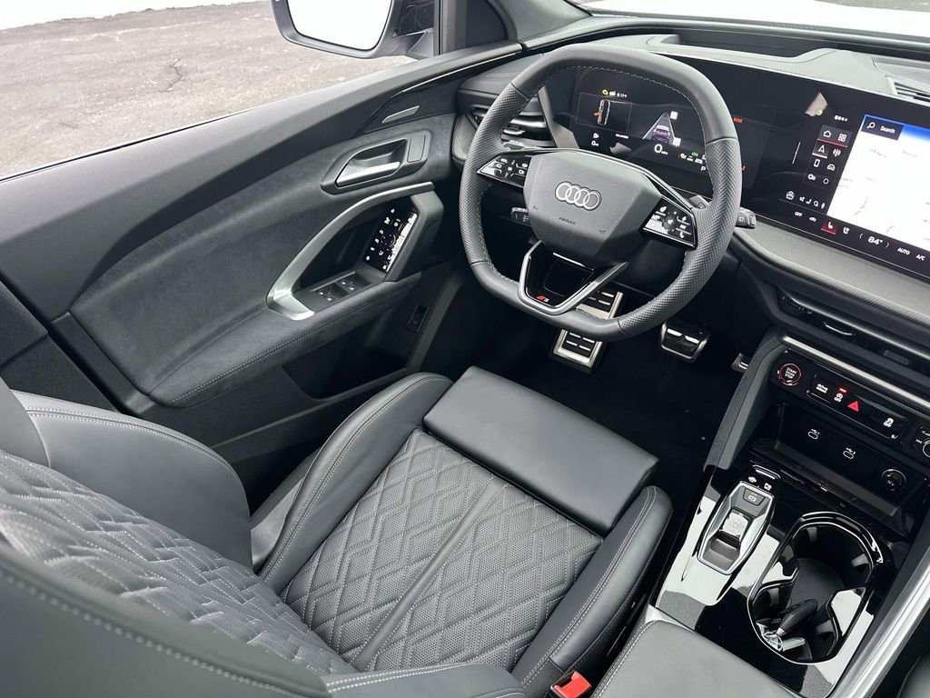 New 2025 Audi SQ5 Premium Plus image 28