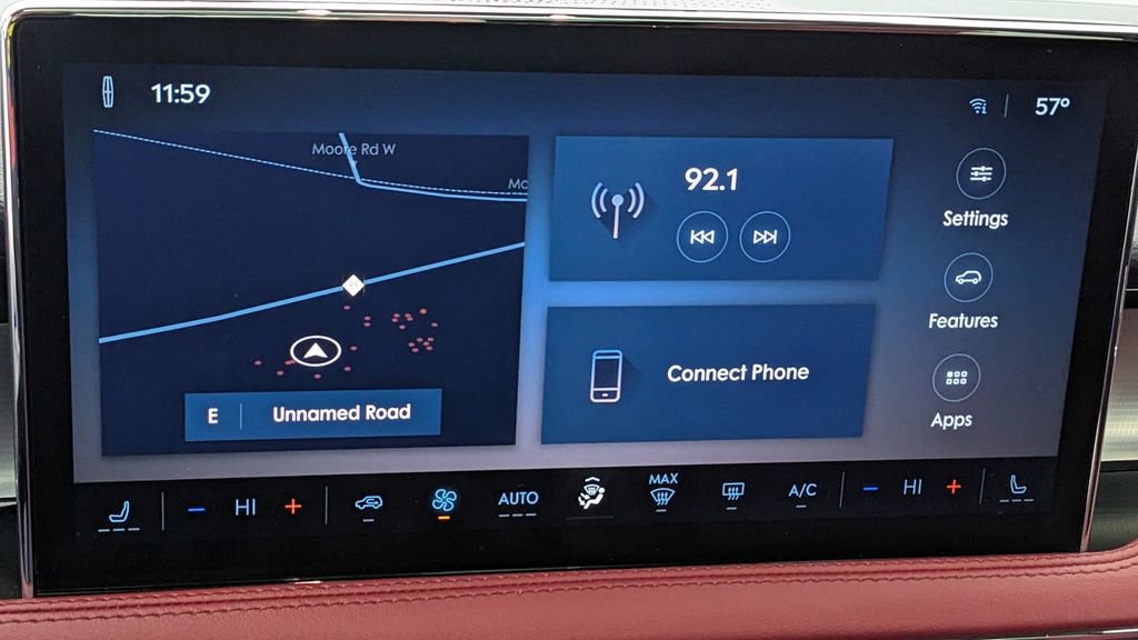 Used 2025 Lincoln Corsair Grand Touring w/ Towing Package image 25