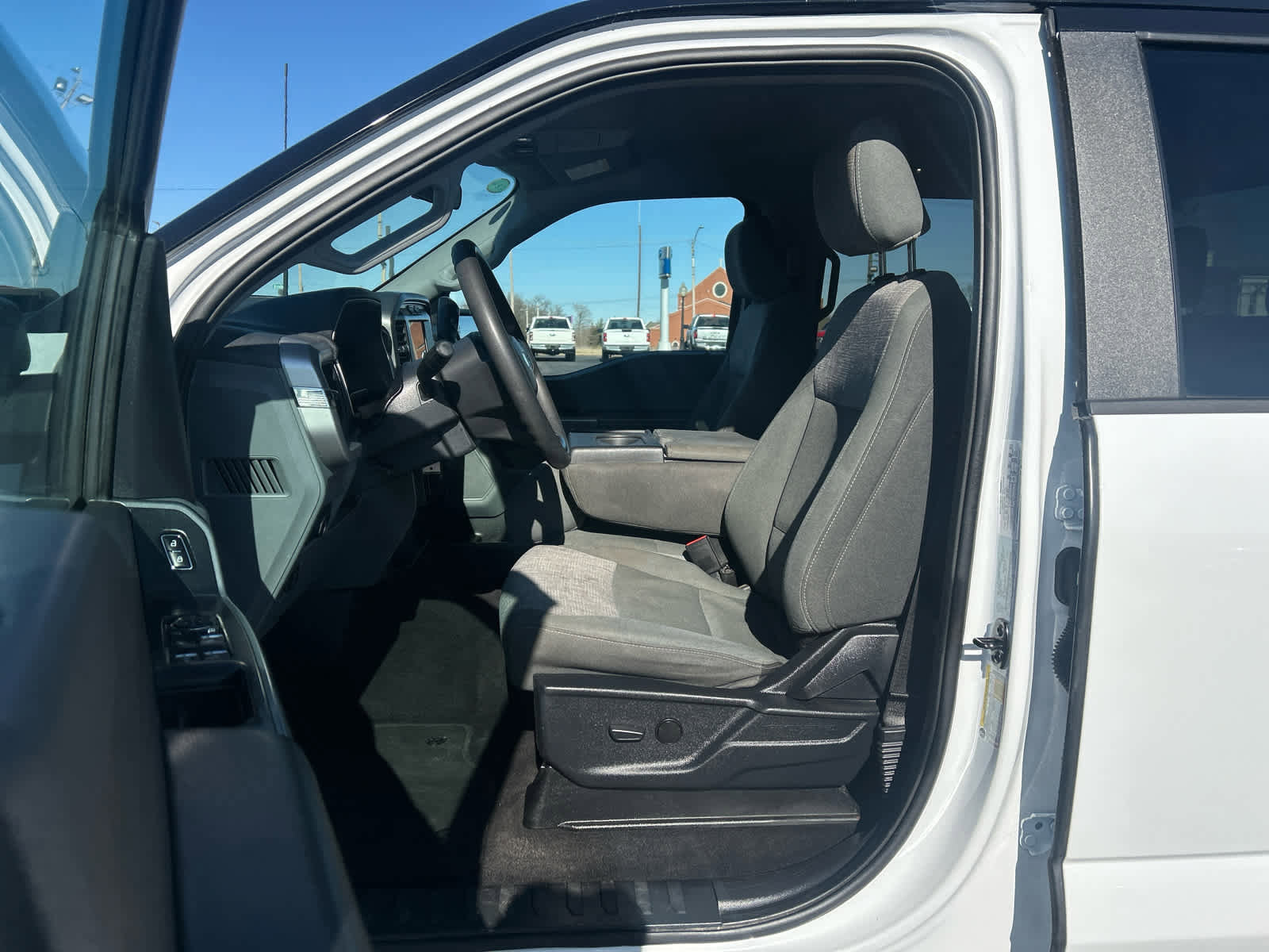 Used 2023 Ford F150 XLT AWD/4WD image 13