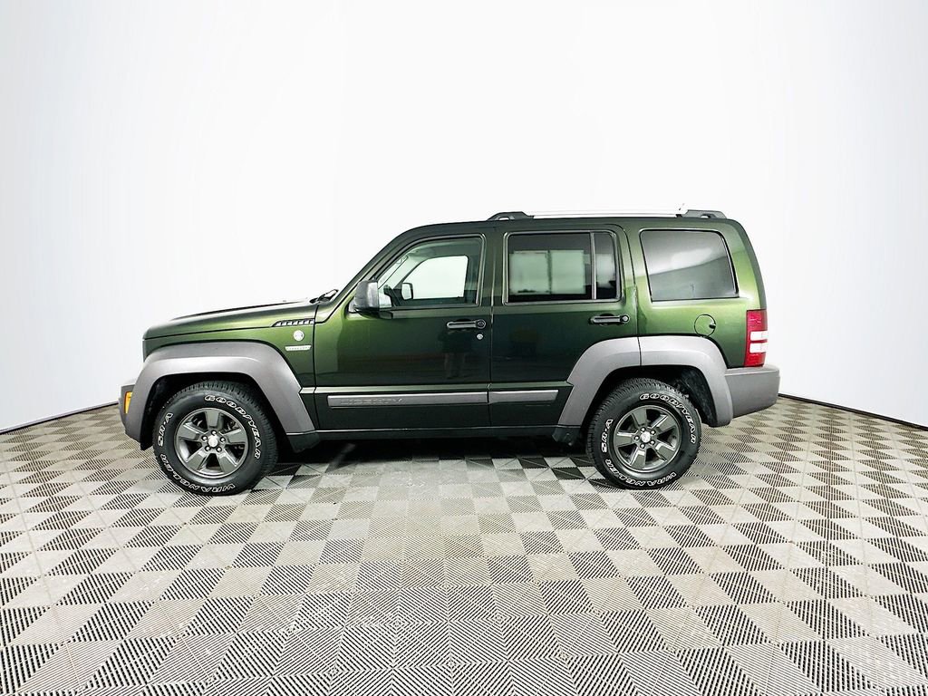 Used 2010 Jeep Liberty Renegade AWD/4WD image 6