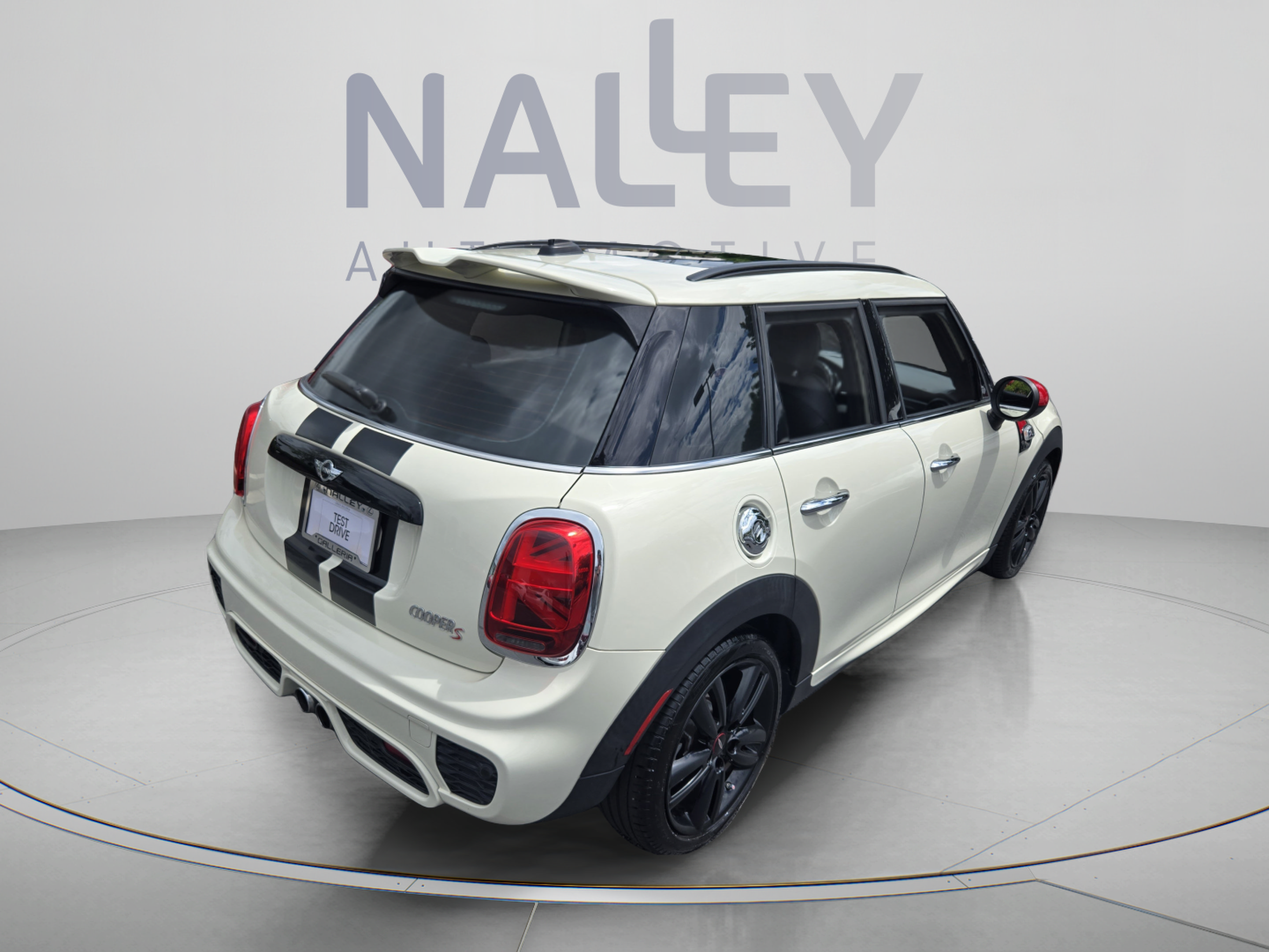 Used 2018 MINI Cooper S FWD image 5