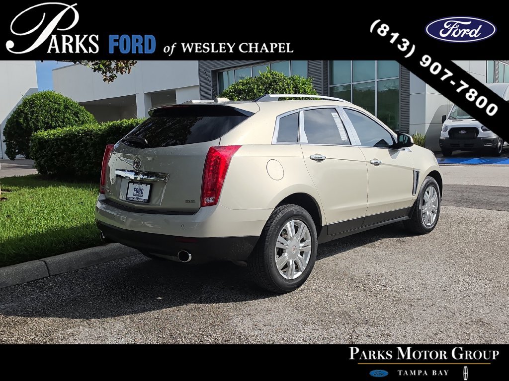 Used 2015 Cadillac SRX Luxury w/ Driver Awareness Package FWD image 5