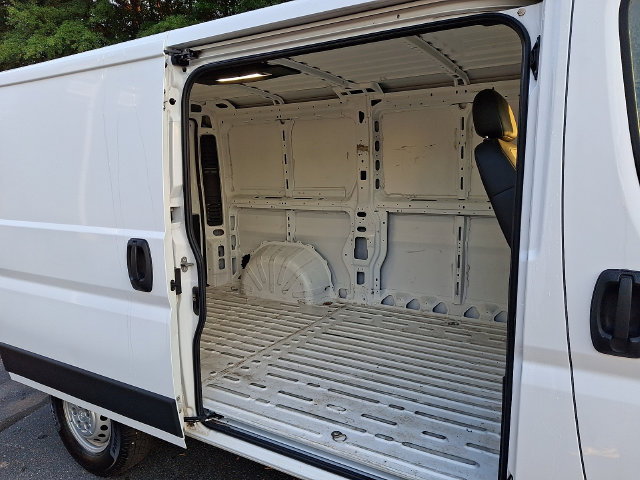 Used 2025 RAM ProMaster 2500 w/ Convenience Group FWD image 10