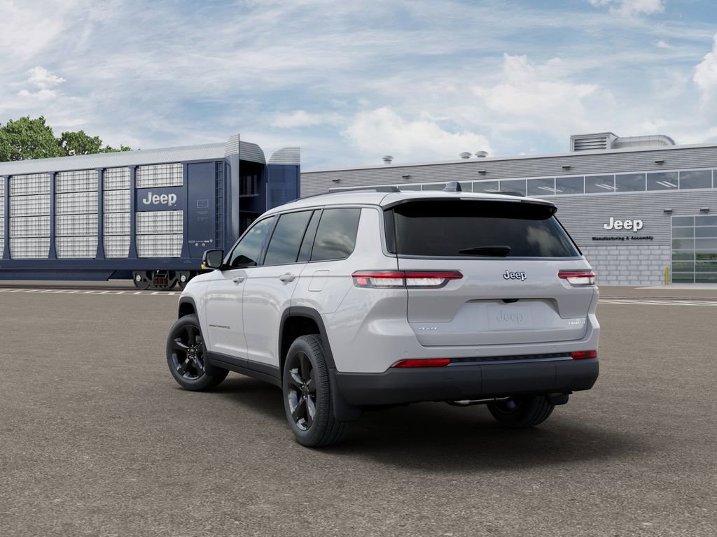 New 2026 Jeep Grand Cherokee L Limited w/ Limited Altitude Package AWD/4WD image 3