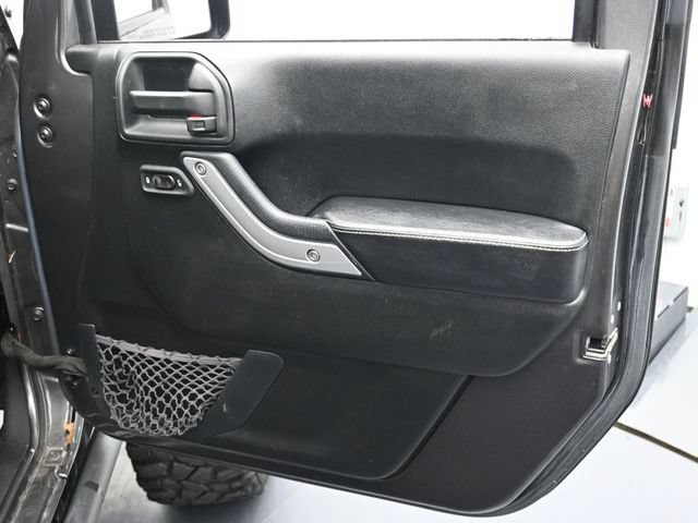 Used 2017 Jeep Wrangler Unlimited Rubicon AWD/4WD image 28