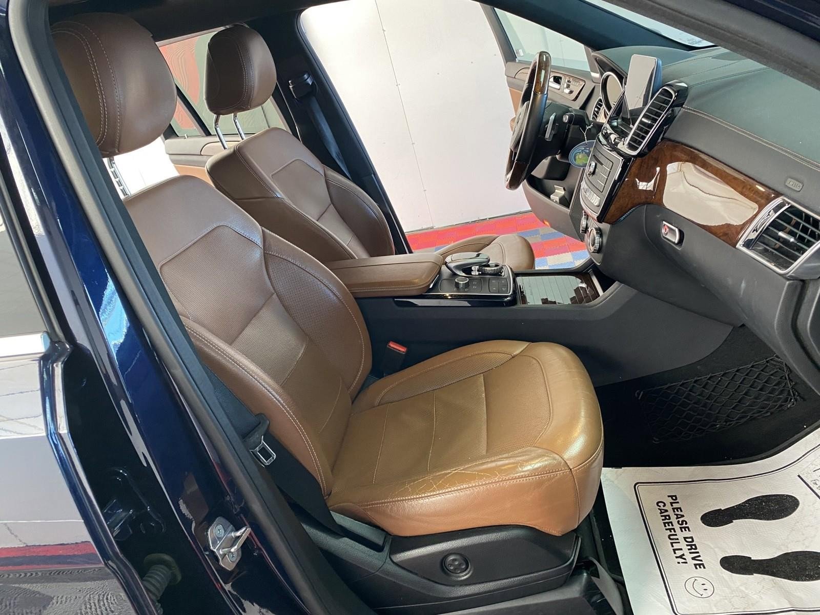 Used 2019 Mercedes-Benz GLS 450 4MATIC image 9