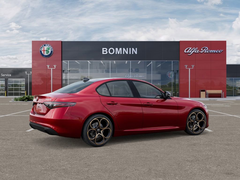 New 2025 Alfa Romeo Giulia w/ Driving Assist Package image 4