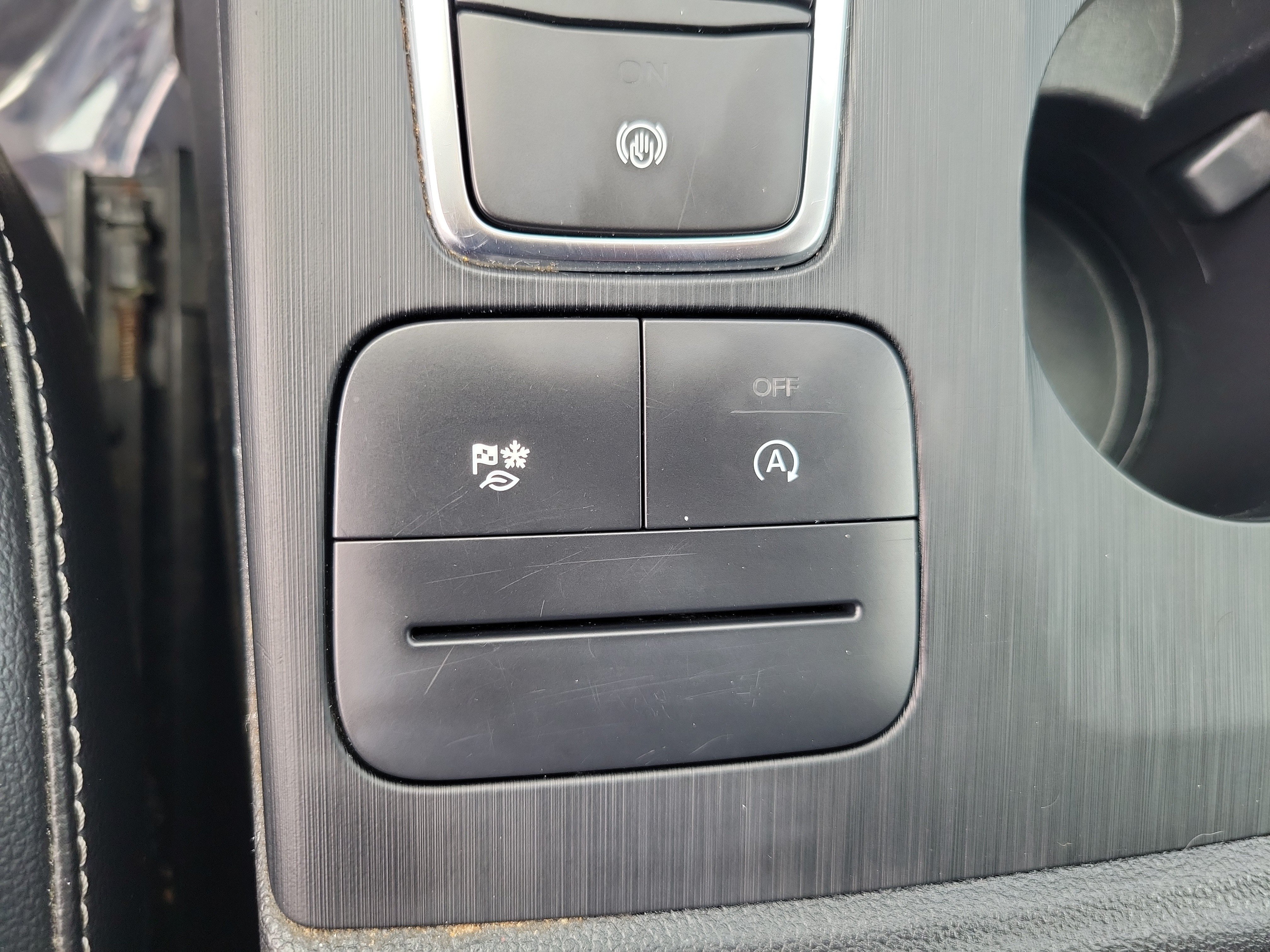 Used 2020 Ford Escape SEL FWD image 27