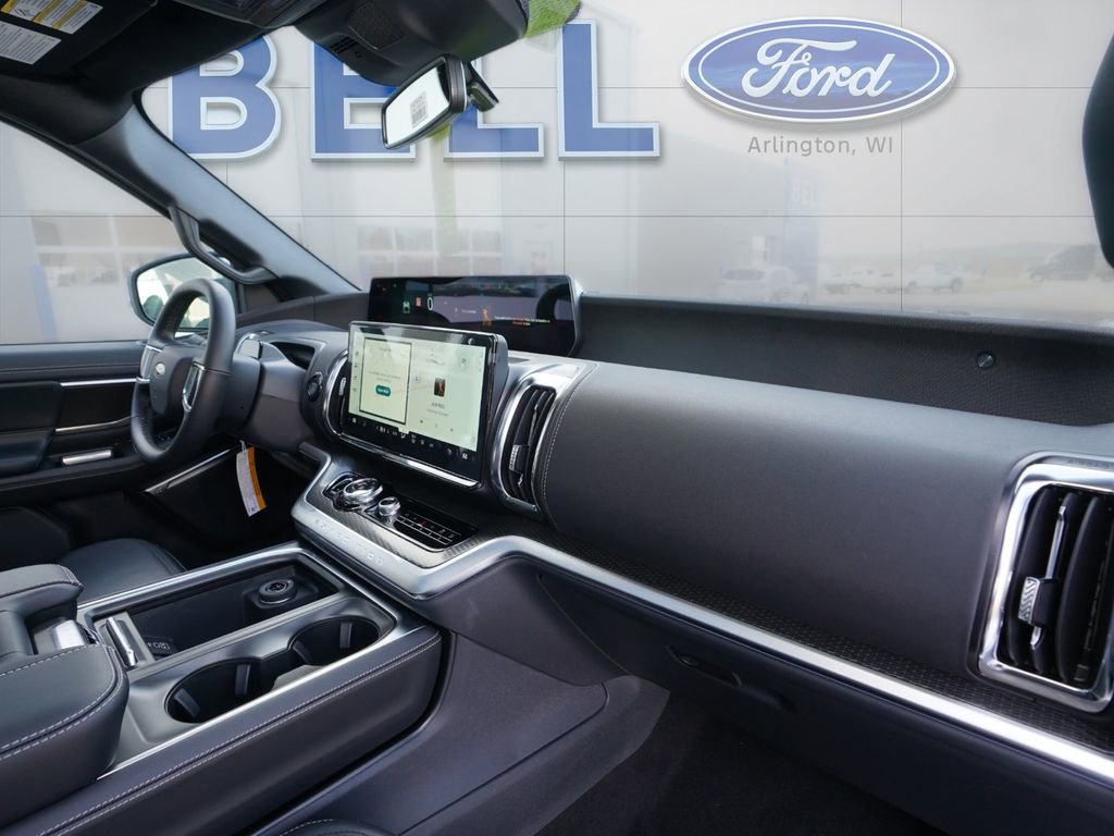 New 2026 Ford Expedition Platinum w/ Stealth Appearance Package image 39