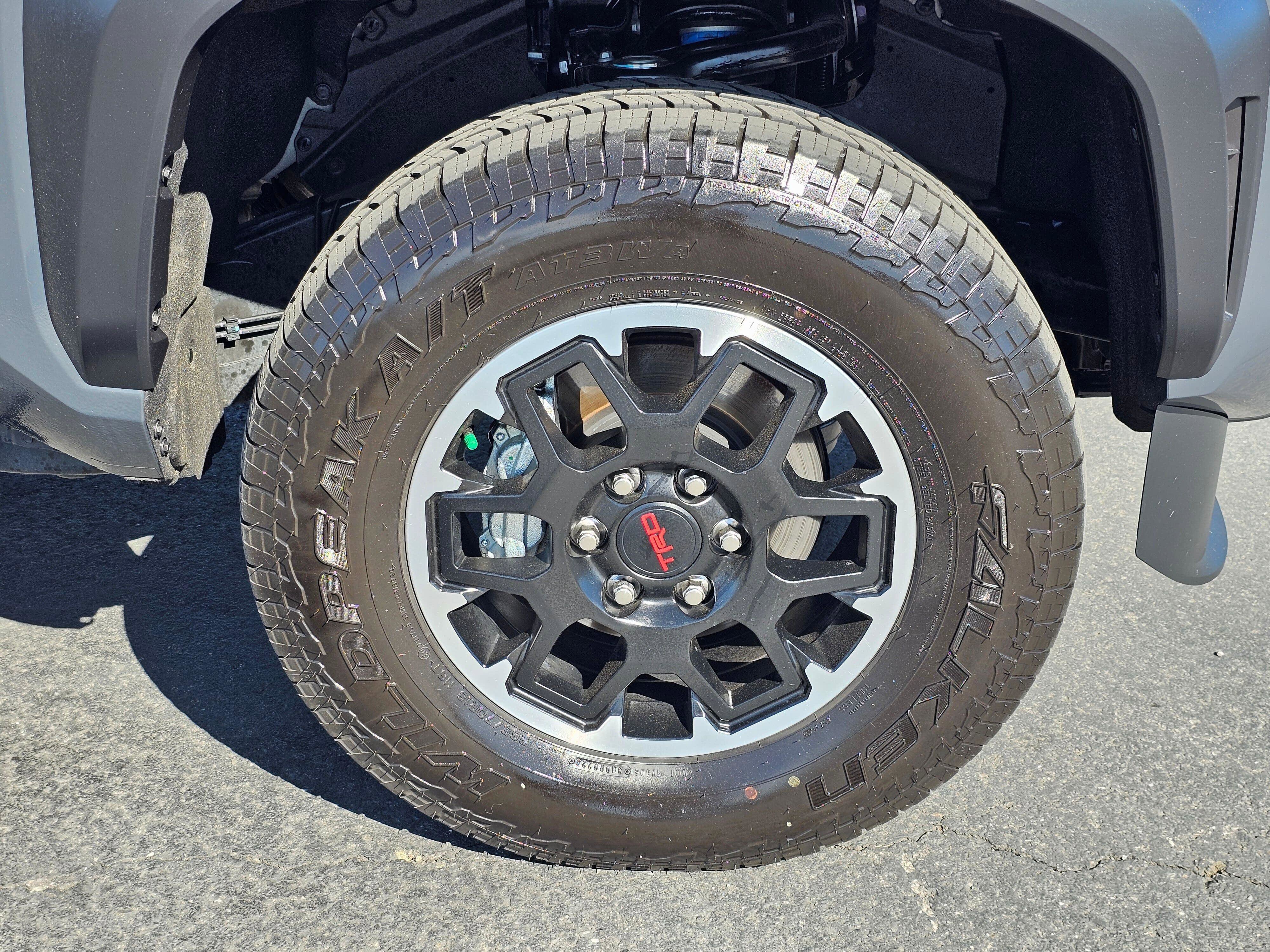 Used 2024 Toyota Tacoma TRD Off-Road AWD/4WD image 9