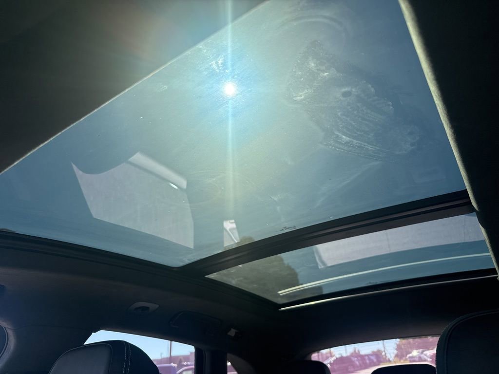 Used 2025 Porsche Macan GTS image 39