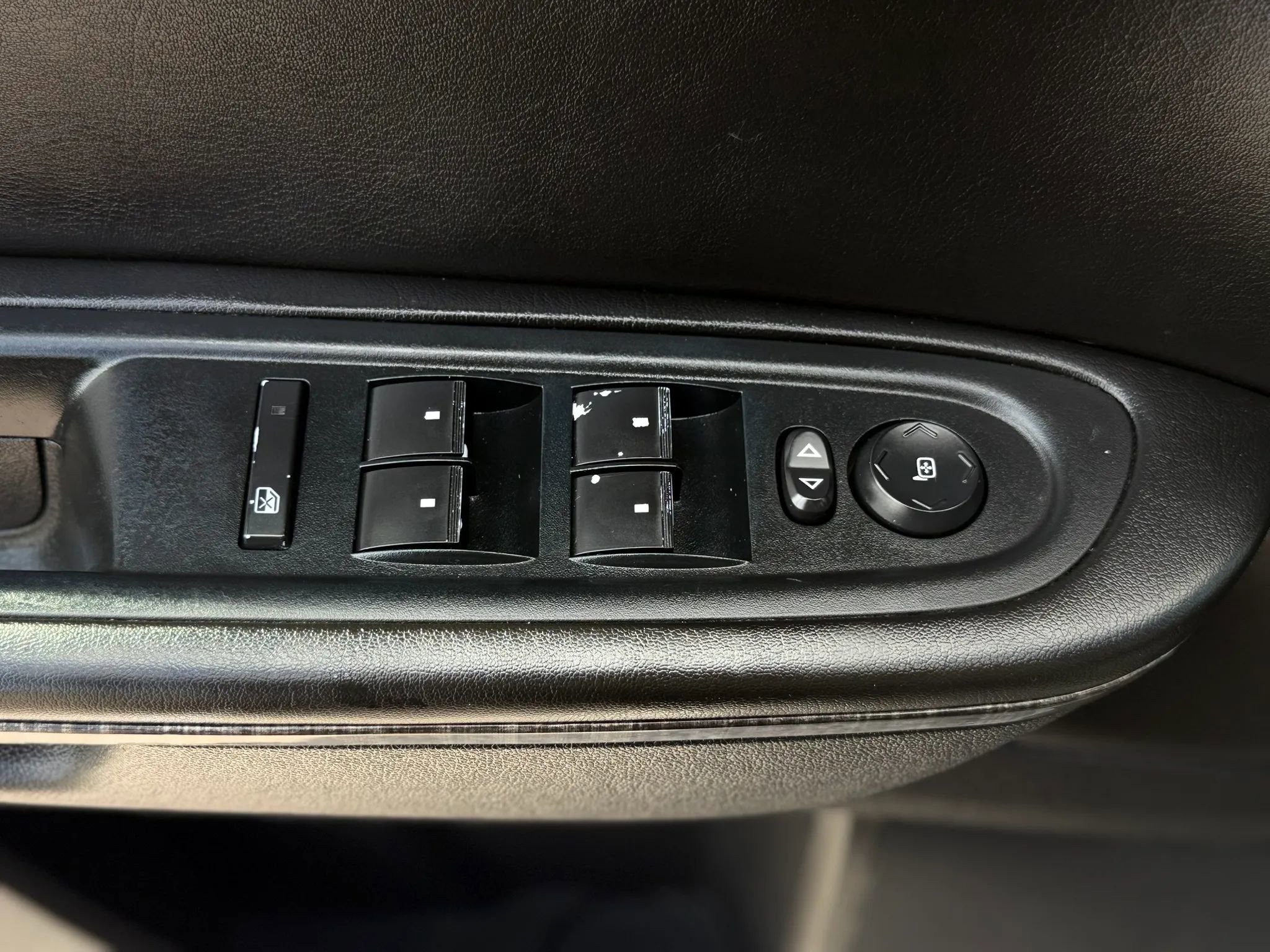 Used 2015 GMC Acadia SLT FWD image 26