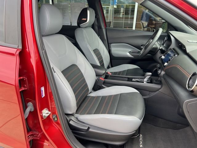 Used 2023 Nissan Kicks SR w/ SR Premium Package FWD image 22