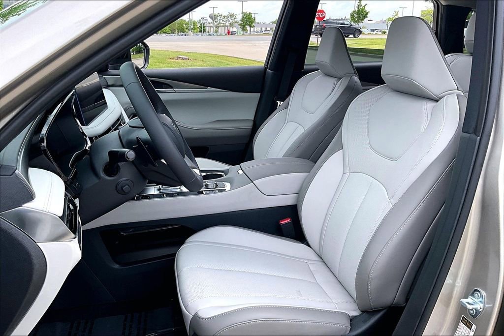 New 2027 INFINITI QX60 Luxe w/ Cargo Package AWD/4WD image 9