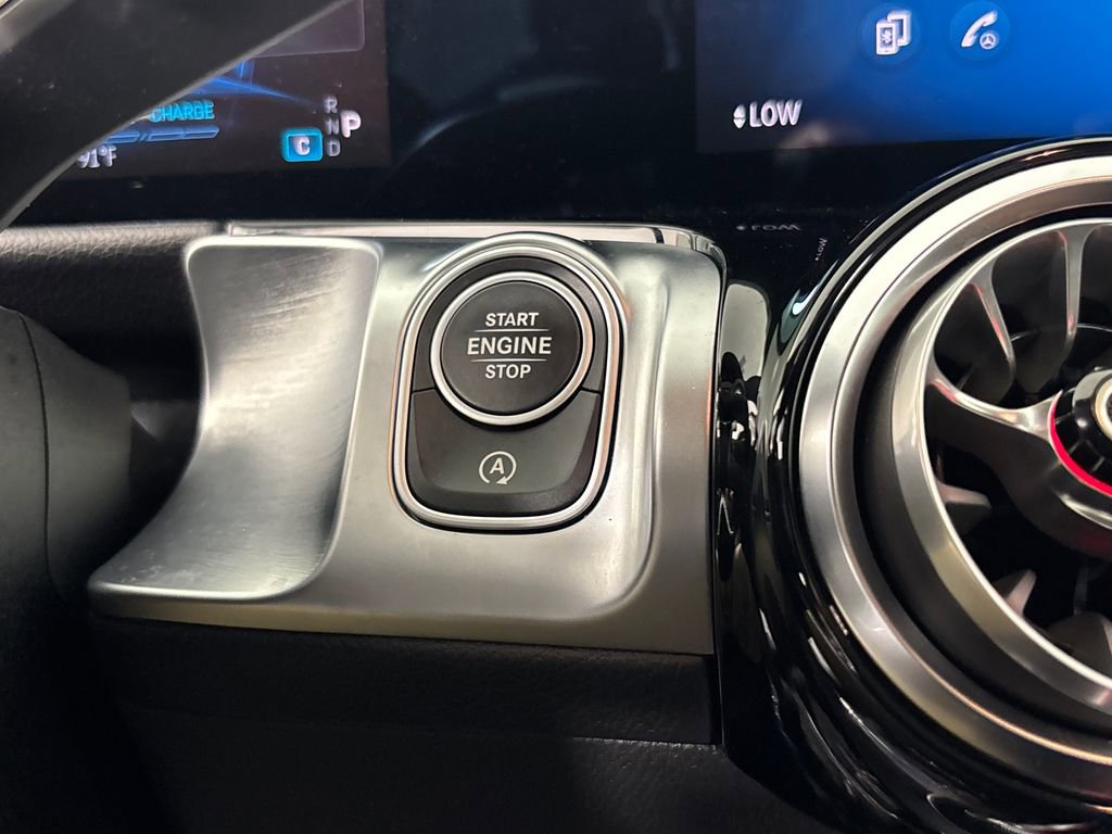 Used 2024 Mercedes-Benz GLB 35 AMG 4MATIC image 20