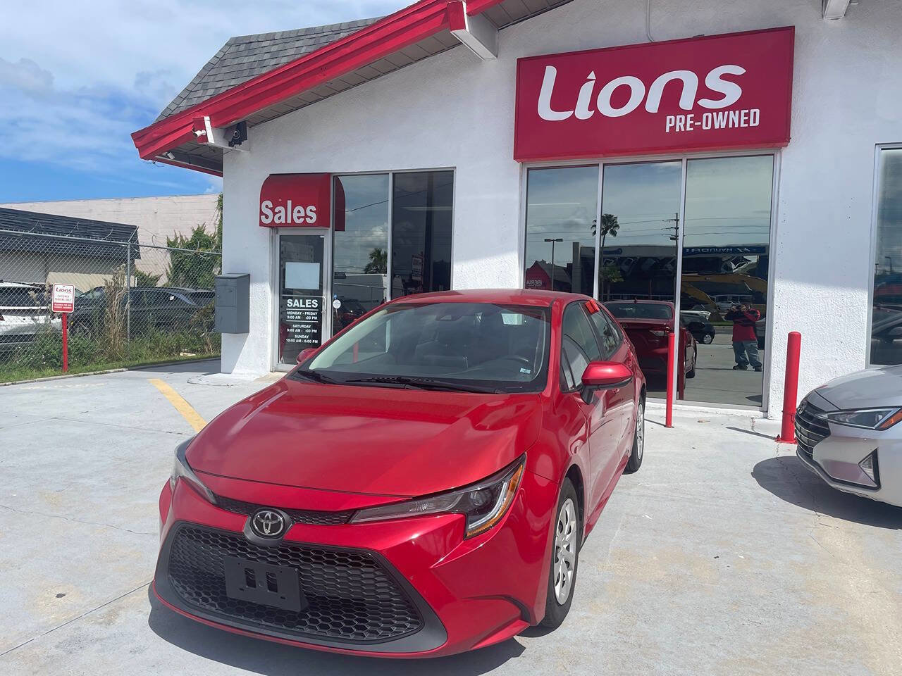 Used 2021 Toyota Corolla LE image 7