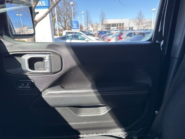 Used 2019 Jeep Wrangler Unlimited Sahara image 27