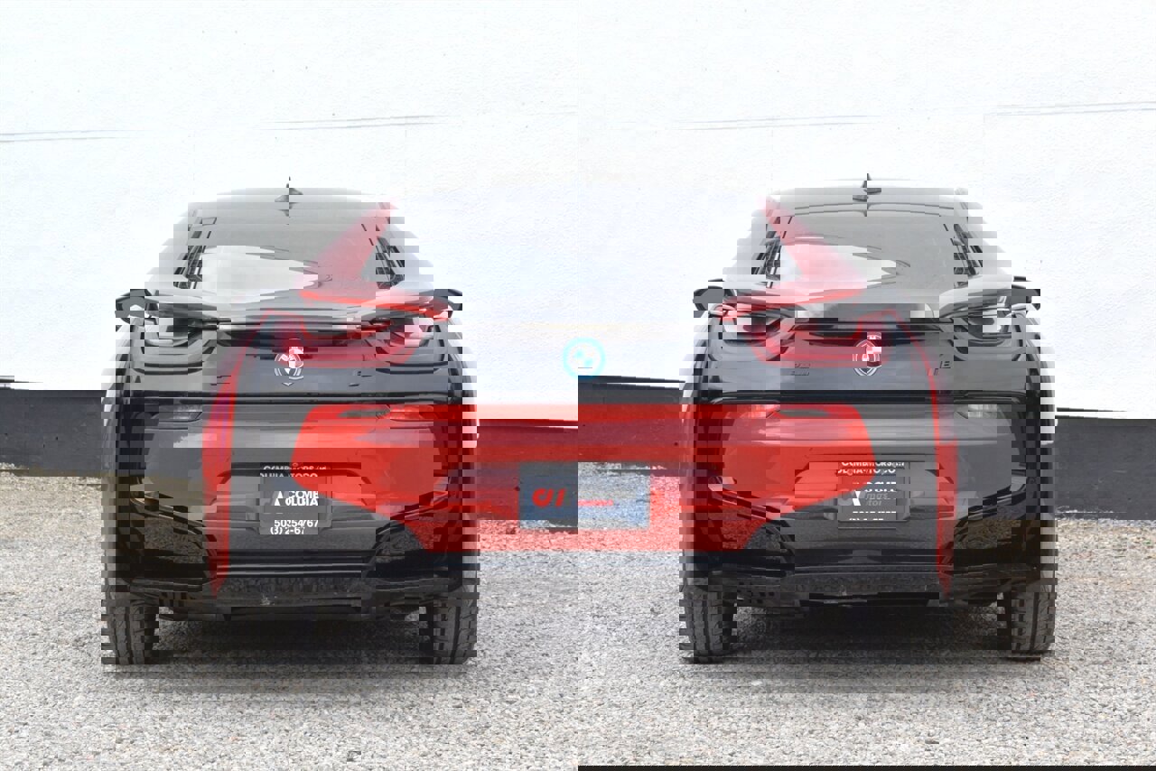 Used 2017 BMW i8 image 5