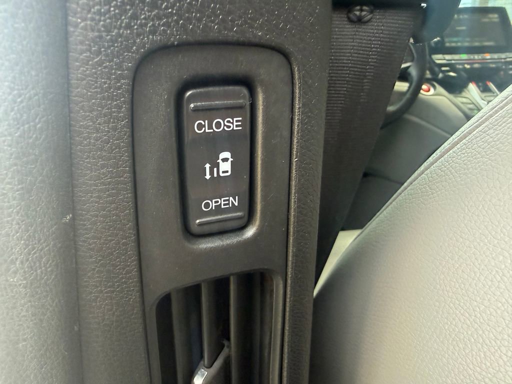 Used 2022 Honda Odyssey EX-L image 18