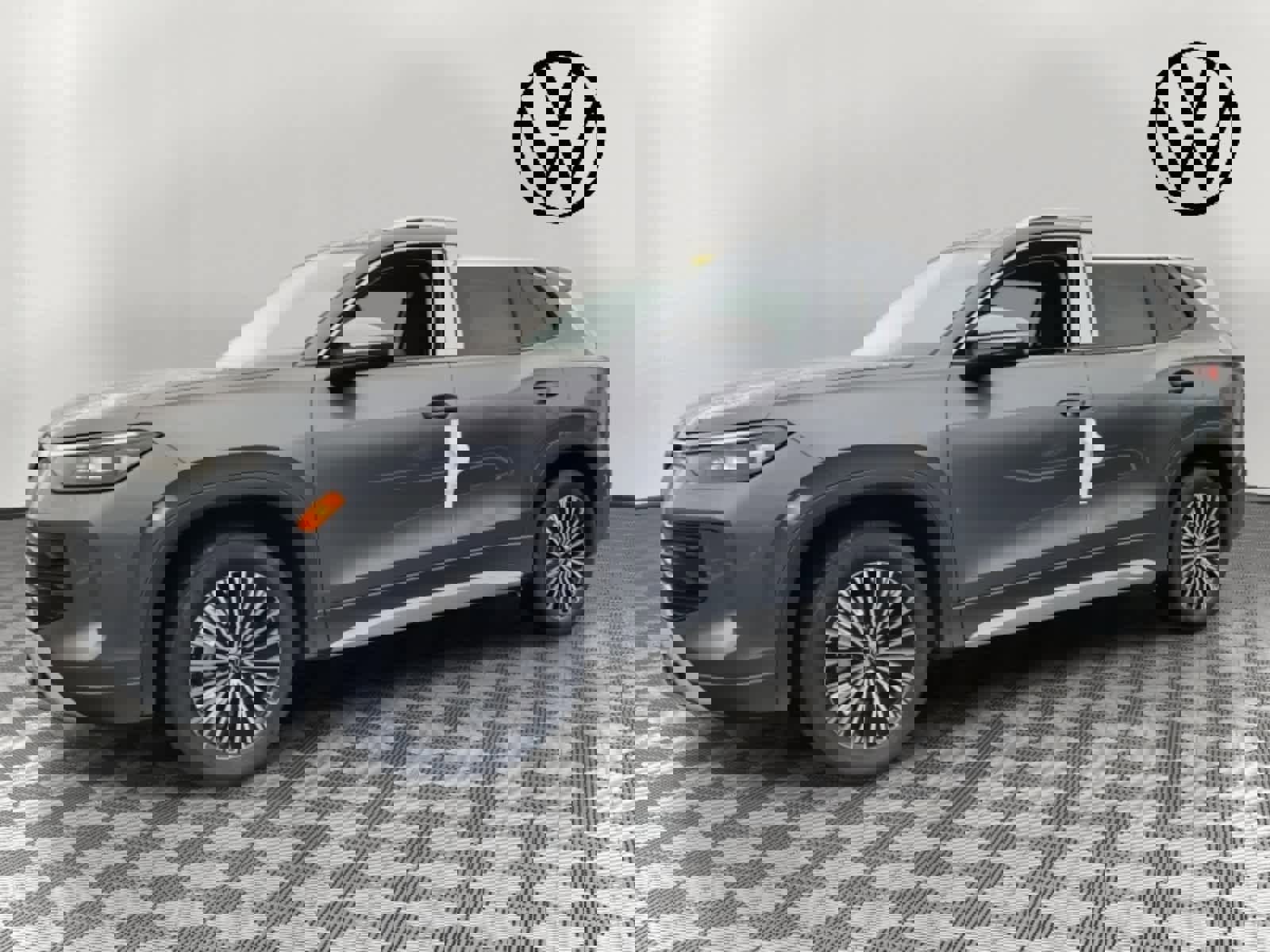 New 2025 Volkswagen Tiguan S image 2