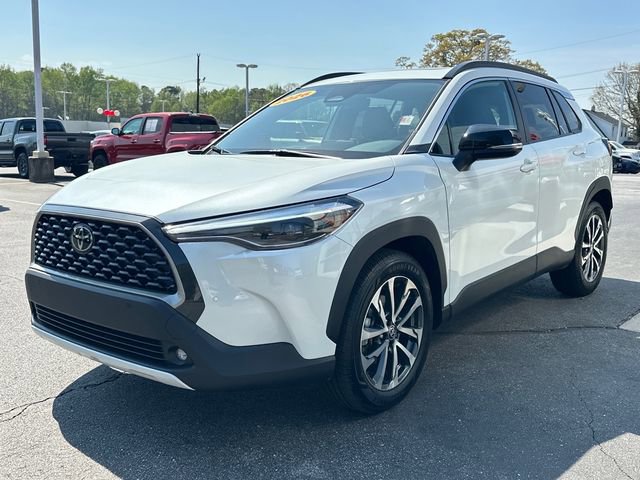 Used 2025 Toyota Corolla Cross XLE w/ Convenience Package image 7