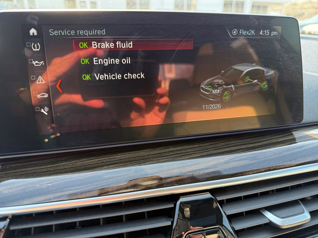 Used 2018 BMW 530e xDrive w/ Premium Package 2 image 24