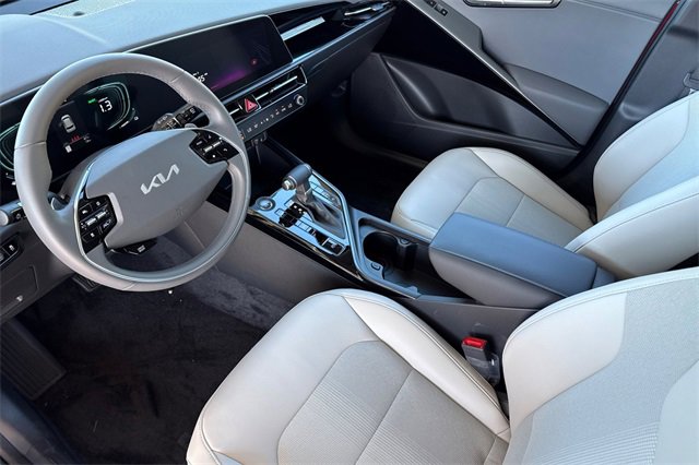 New 2025 Kia Niro EX image 11