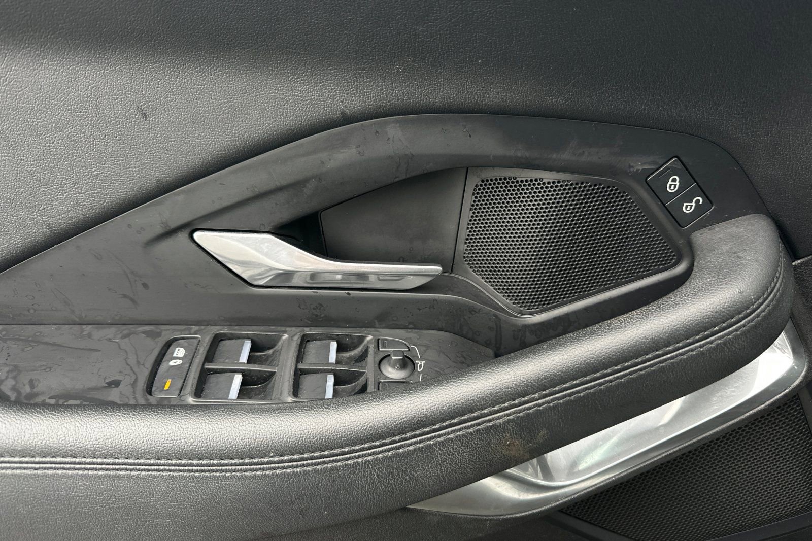 Used 2020 Jaguar E-PACE image 11