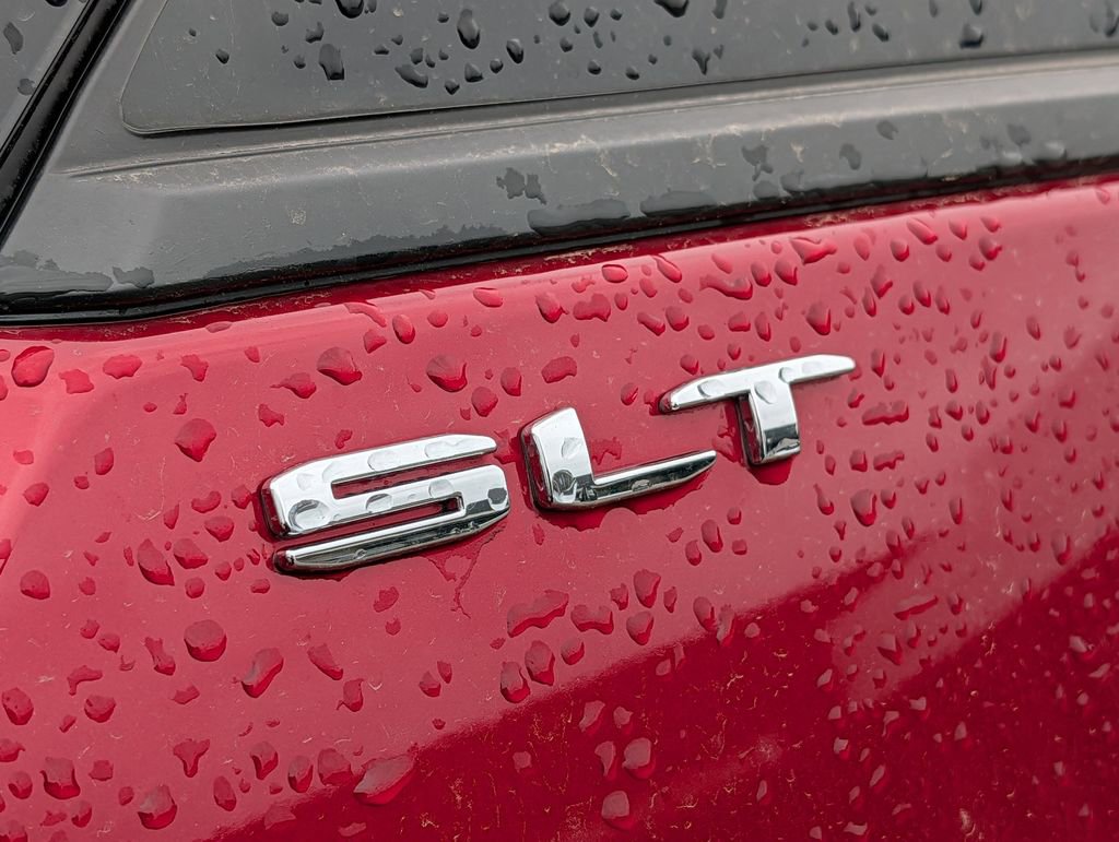 Used 2024 GMC Terrain SLT w/ Infotainment Package II AWD/4WD image 13