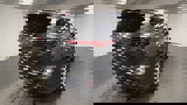 Used 2024 Toyota Highlander Limited image 8