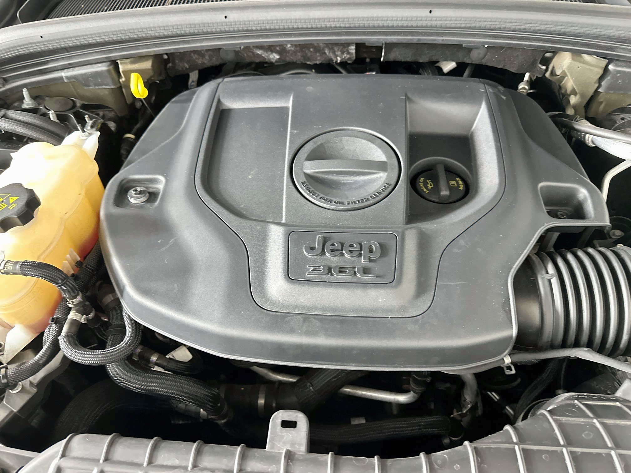 Used 2022 Jeep Grand Cherokee Overland w/ Luxury Tech Group IV RWD image 34
