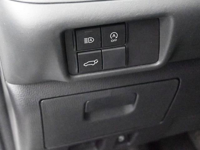 Used 2023 Toyota Highlander XLE FWD image 28