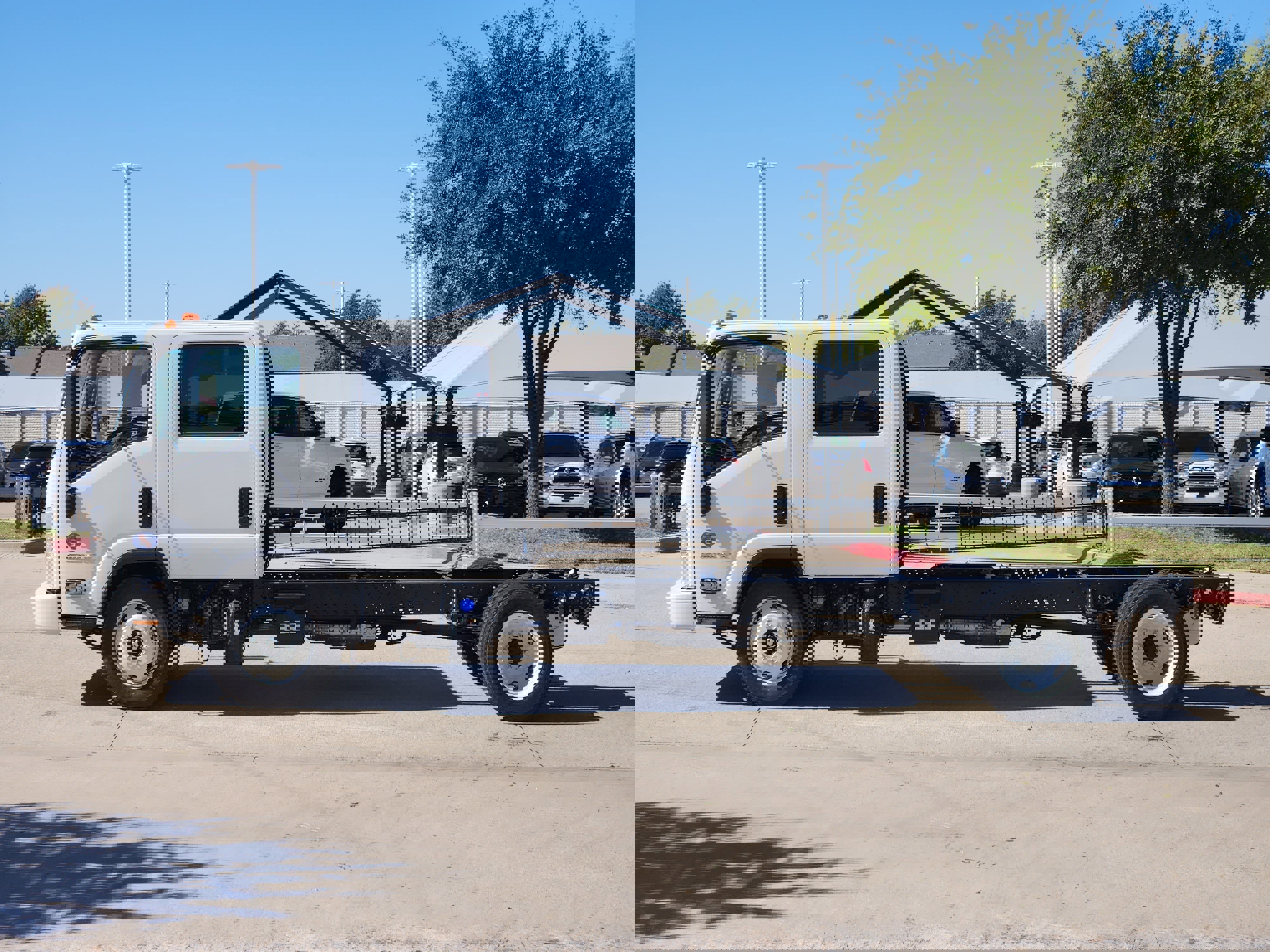 New 2024 Chevrolet Low Cab Forward image 10