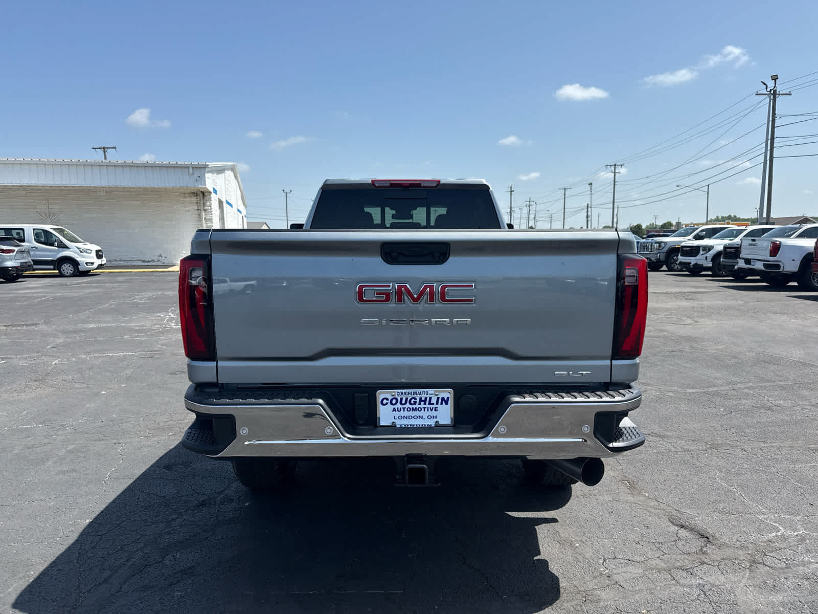 New 2026 GMC Sierra 3500 SLT w/ SLT Premium Package AWD/4WD image 4