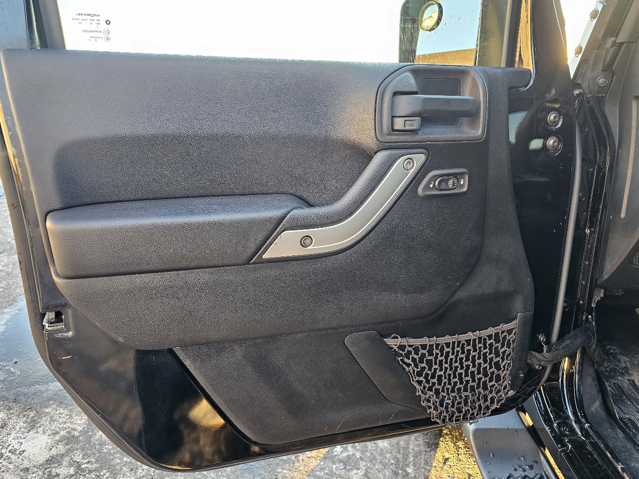 Used 2015 Jeep Wrangler Unlimited Sahara w/ Connectivity Group image 4