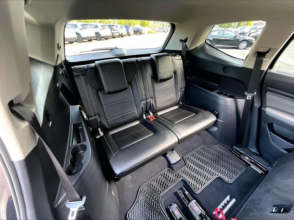 Used 2023 Volkswagen Atlas SE w/ Panoramic Sunroof Package AWD/4WD image 17
