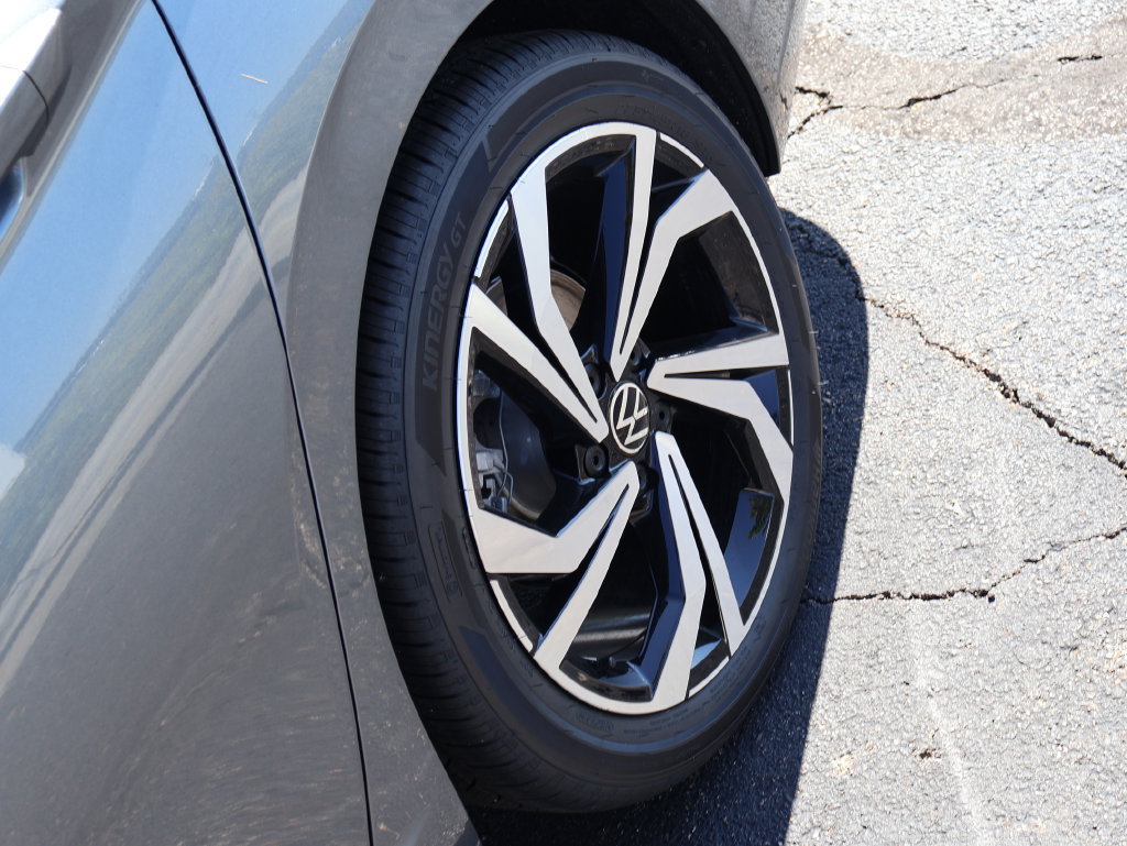 Used 2026 Volkswagen Jetta SEL FWD image 37