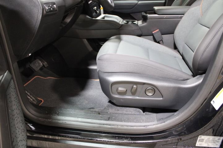 New 2026 GMC Terrain AT4 w/ Convenience Package III image 18