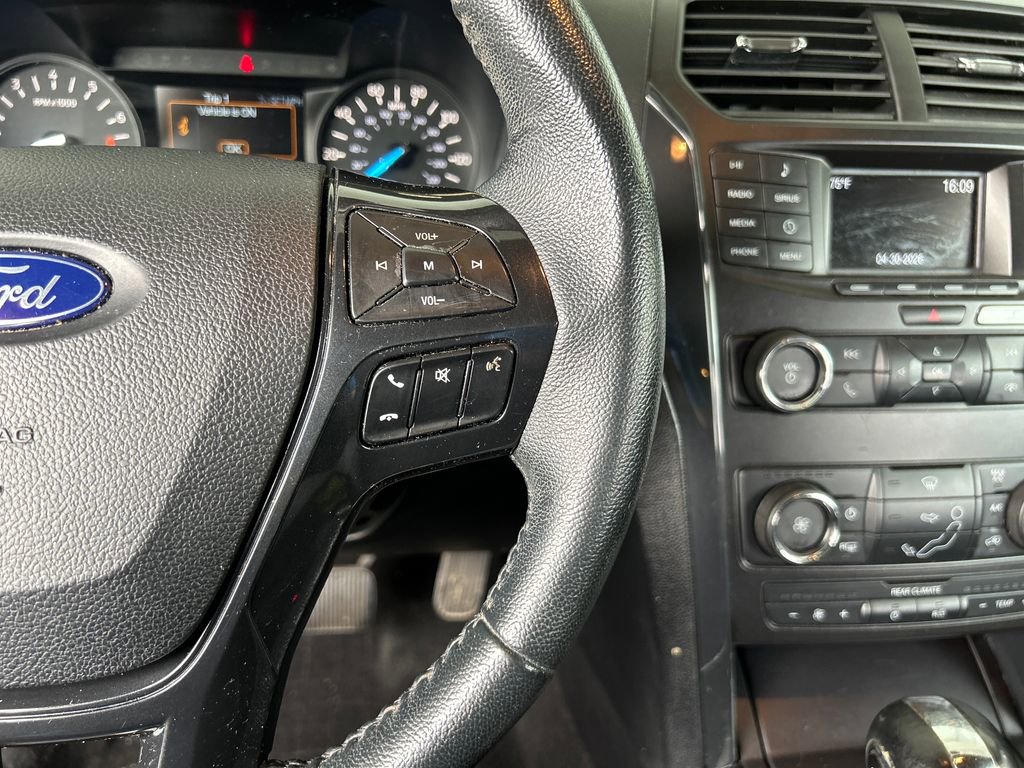Used 2019 Ford Explorer XLT AWD/4WD image 23