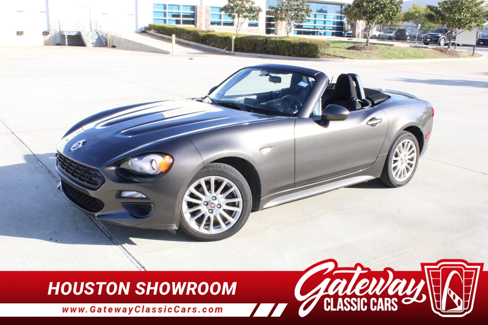 Used 2017 FIAT 124 Spider Classica