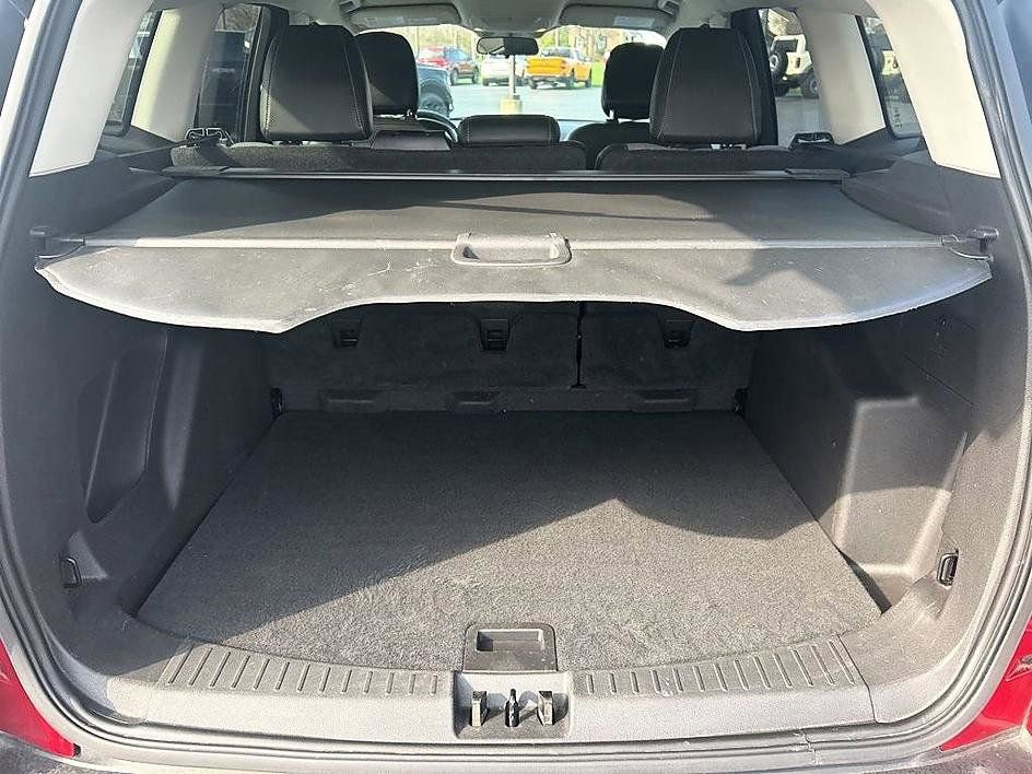Used 2018 Ford Escape SE w/ SE Sport Appearance Package AWD/4WD image 31