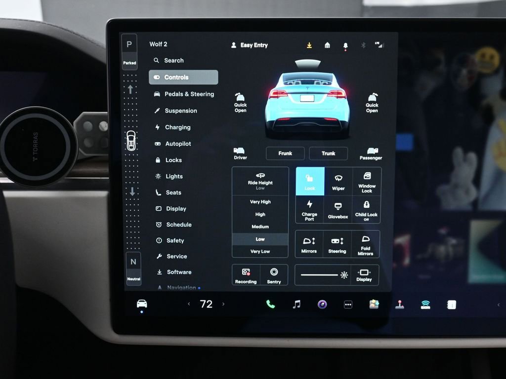 Used 2022 Tesla Model X image 28