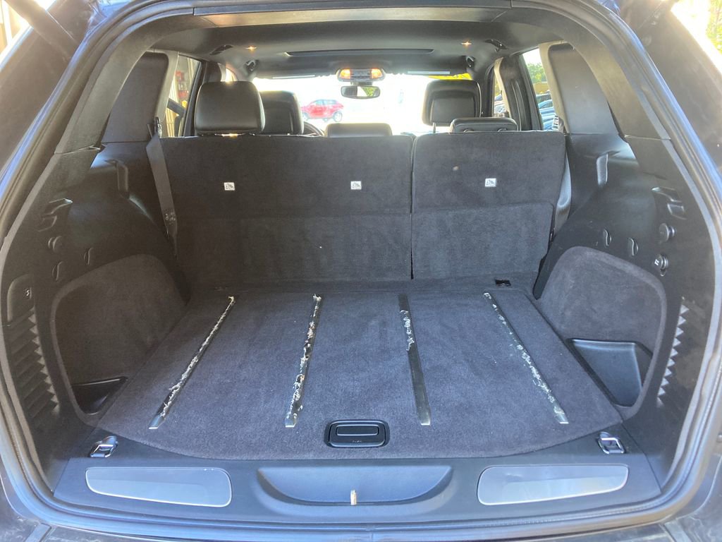 Used 2017 Jeep Grand Cherokee Limited image 27