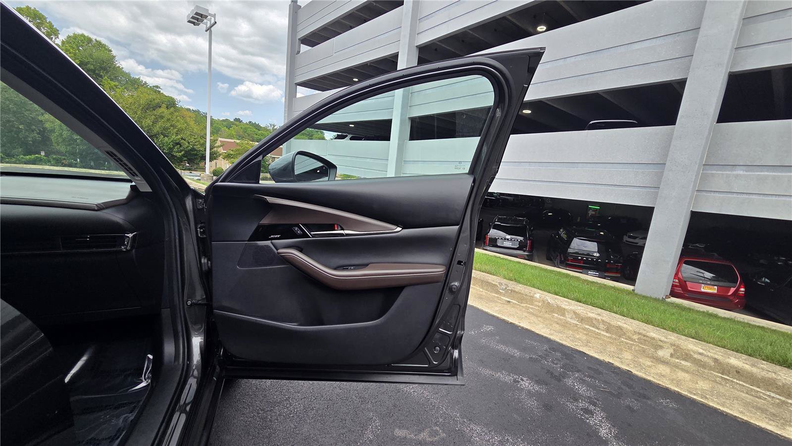 Used 2020 MAZDA CX-30 AWD w/ Premium Package image 31