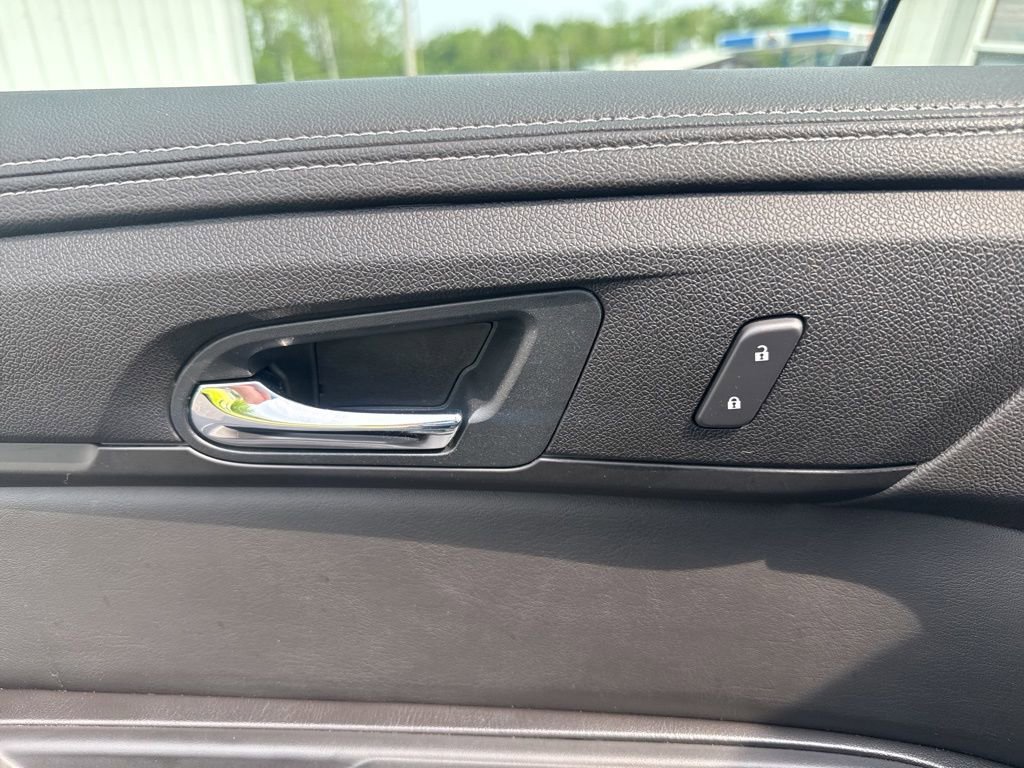 Used 2016 Chevrolet Traverse LT FWD image 28