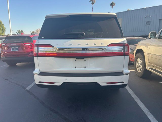 Used 2021 Lincoln Navigator Reserve AWD/4WD image 4