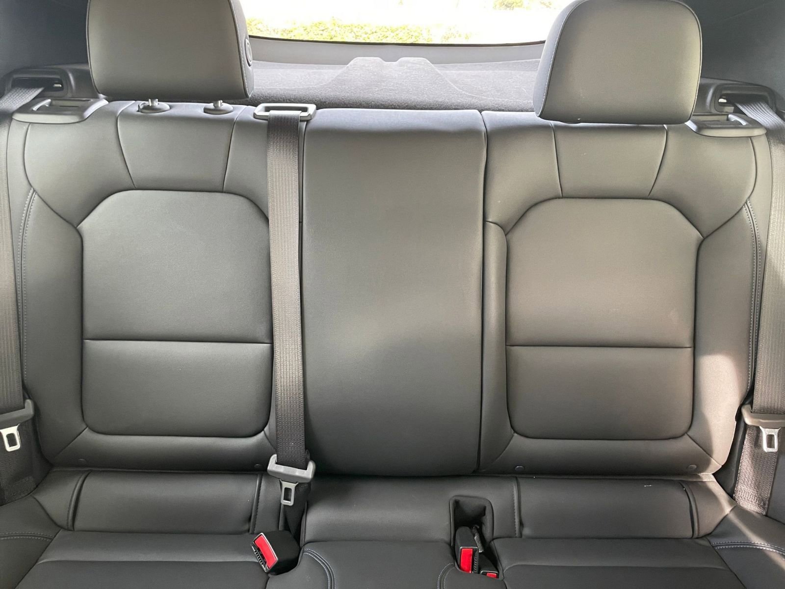 Used 2025 Buick Envista Sport Touring image 38