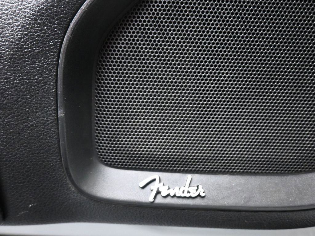 Used 2023 Nissan Titan PRO-4X w/ Pro-4x Convenience Package image 11