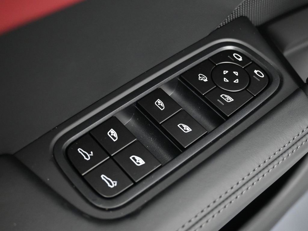 New 2026 Porsche Cayenne S image 19